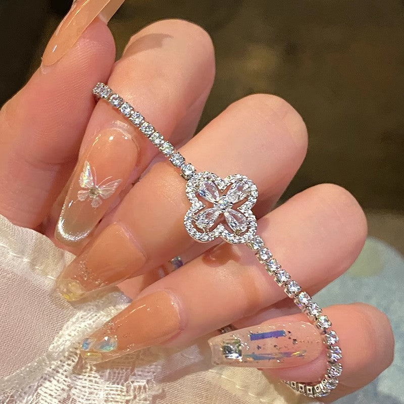 ✨Супер блестяща куха гривна с четирилистна детелина, луксозна и нишова изящна гривна с пълен диамант