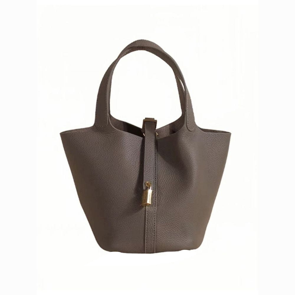 👜 Чанта-кофа от естествена кожа с връзки за закопчаване и мини цип.