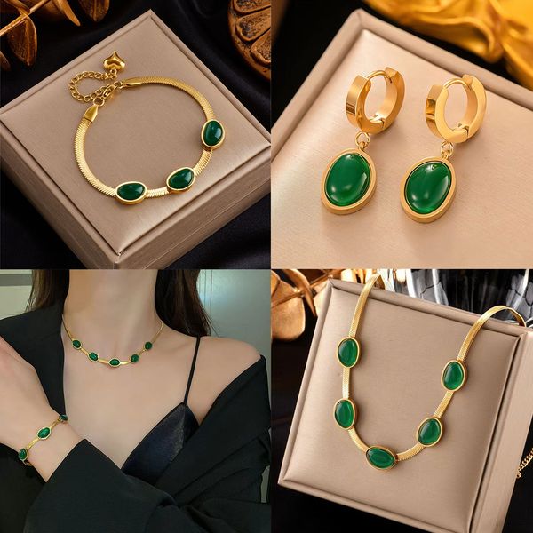 💎👑Висококачественият комплект бижута от три части с изумруди е истински символ на лукс и престиж.