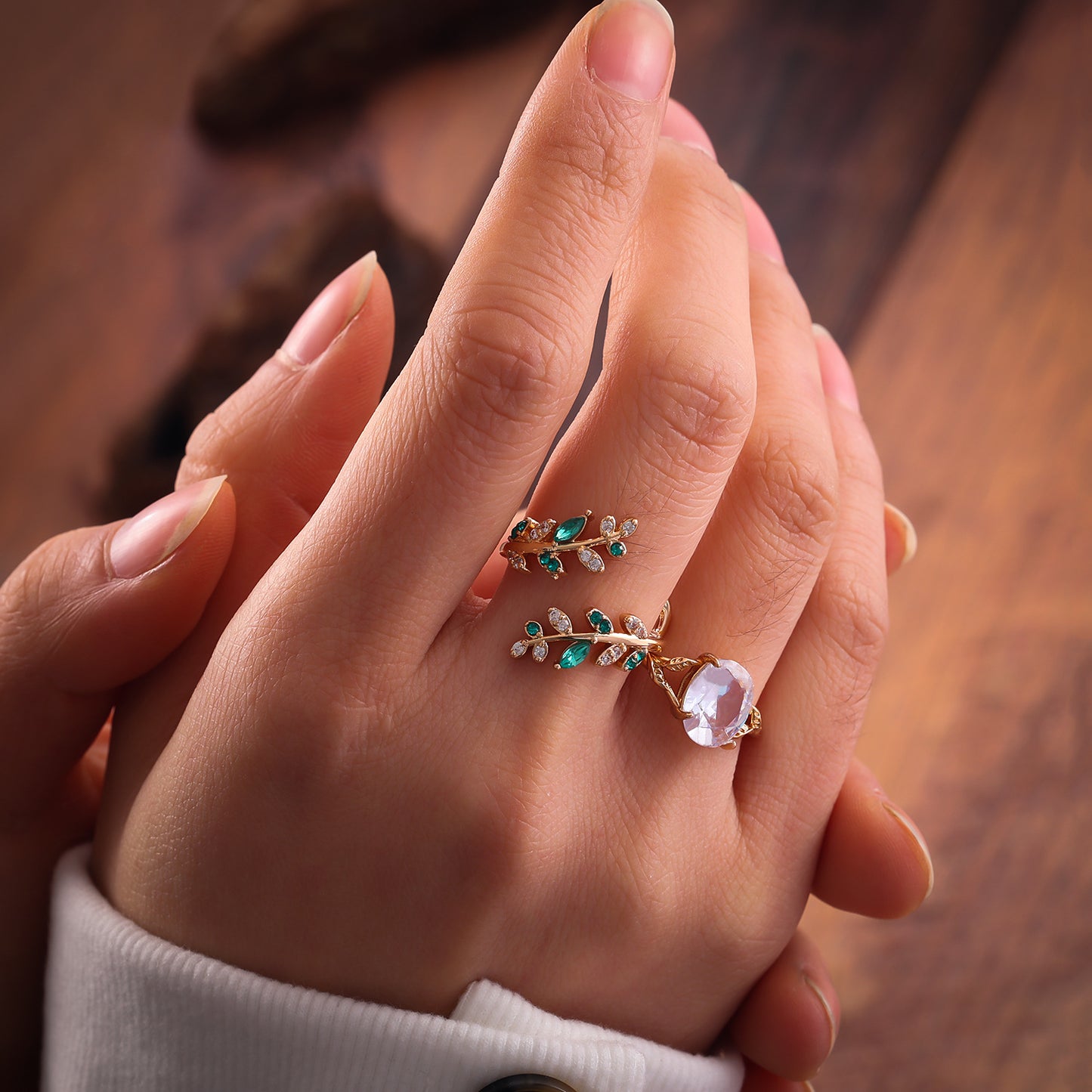 💎💍Луксозен меден пръстен, инкрустиран с циркони – романтичен подарък за любимия човек.