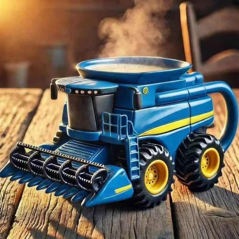 🚜☕ Чаша със селскостопанска техника във формата на ретро трактор