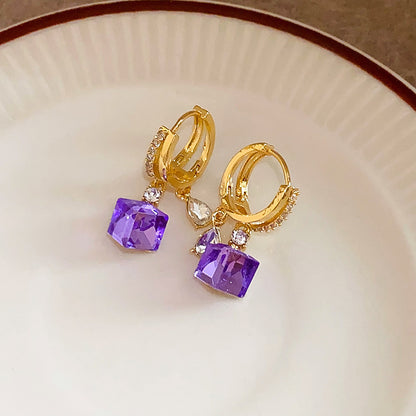 👑Малки и изящни обеци на винт с нотка на ненатрапчив лукс и изтънченост.