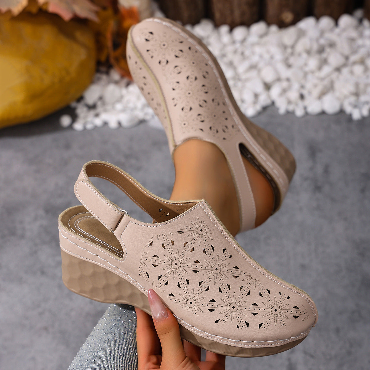 👡👡【36-43】Нови стилни, ажурни, удобни сандали с клиновиден ток